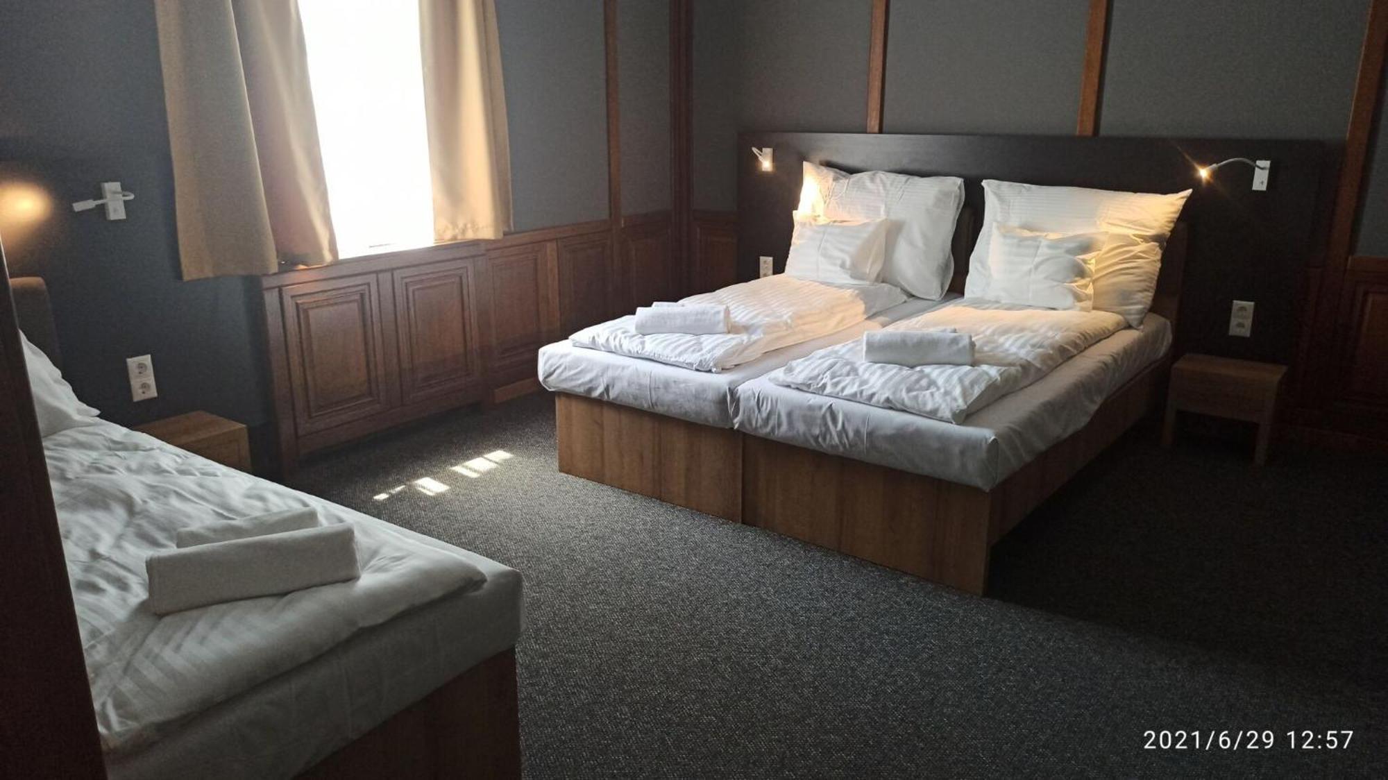 Bed and Breakfast Svajci Lak Panzio Ньиредьхаза Экстерьер фото