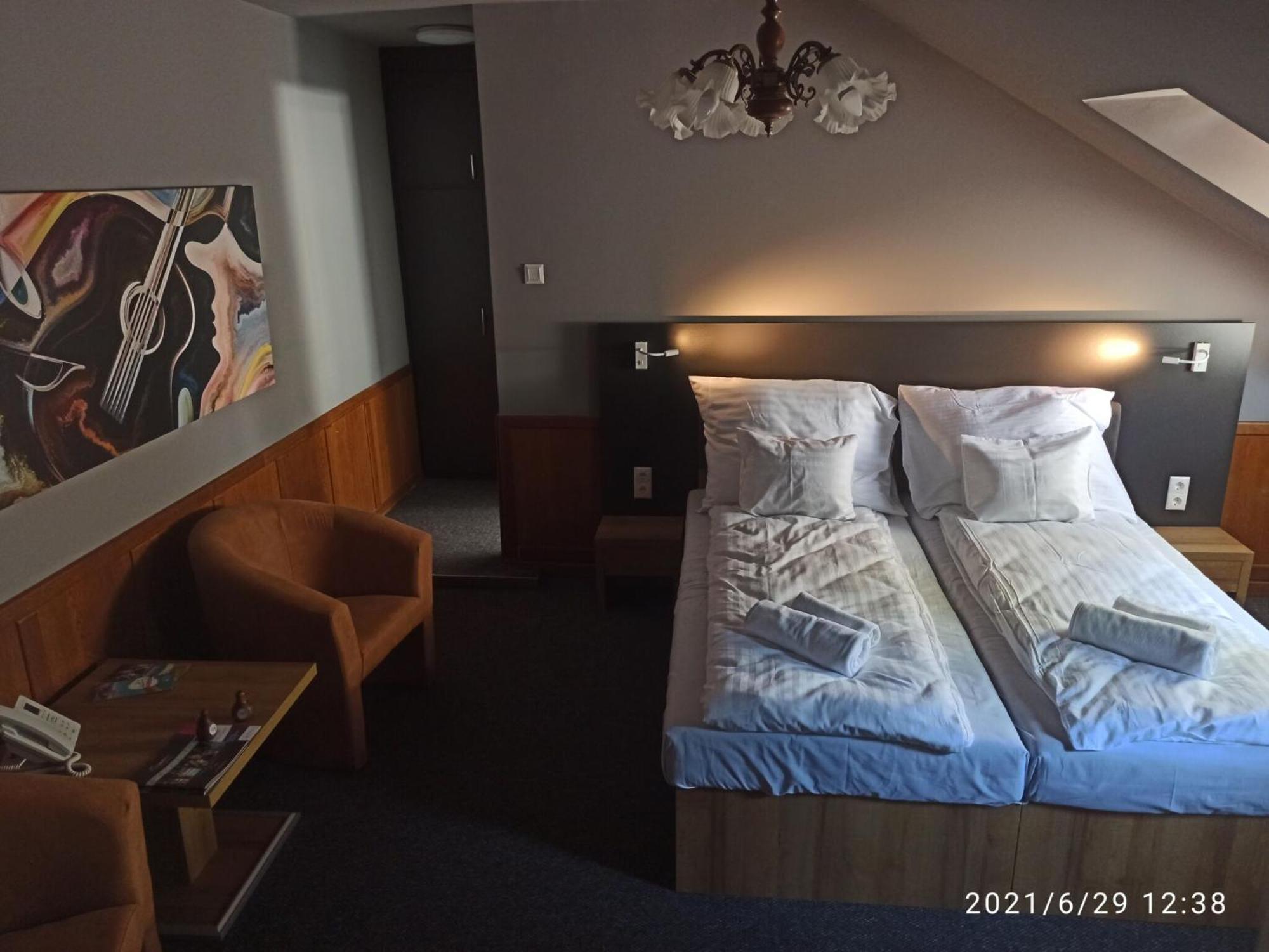 Bed and Breakfast Svajci Lak Panzio Ньиредьхаза Экстерьер фото